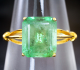 Золотое кольцо с крупным яблочно-зеленым уральским изумрудом 3,26 карата Золото