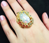 Золотое кольцо с фантастическим эфиопским опалом 13,39 карата, разноцветными сапфирами, цаворитами и бриллиантами Золото