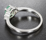 Изящное серебряное кольцо с изумрудом Серебро 925