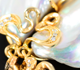 Роскошные золотые серьги с крупным морским жемчугом барокко 66,23 карата и бриллиантами  Золото