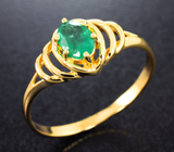 Золотое кольцо с ярким уральским изумрудом 0,39 карата Золото