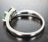 Изящное серебряное кольцо с цаворитами высоких характеристик Серебро 925