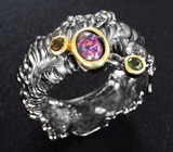 Серебряное кольцо с кристаллическим черным опалом и турмалинами