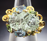 Серебряное кольцо с резным зеленым аметистом, голубыми топазами и перидотами Серебро 925