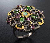 Серебряное кольцо с кристаллическим эфиопским опалом, диопсидами и родолитами Серебро 925