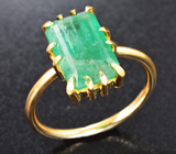 Золотое кольцо с уральским изумрудом 3,67 карата Золото