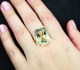 Золотое кольцо с крупным насыщенным зеленым аметистом 19,86 карата Золото