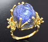 Массивное золотое кольцо с резным лабрадоритом 23,32 карата, цаворитами и бриллиантами Золото