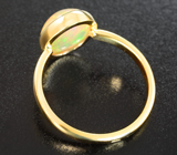 Золотое кольцо с топовым эфиопским опалом 2,02 карата Золото