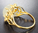 Ажурное золотое кольцо с кабошоном с эффектом кошачьего глаза 4,99 карата и ограненным лунным камнем Золото