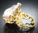 Крупное золотое кольцо с уникальной жемчужиной барокко 39,18 карата и бриллиантами Золото