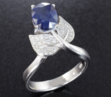 Прелестное серебряное кольцо с синим сапфиром