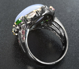 Серебряное кольцо с халцедоном 25+ карат, родолитами, диопсидами и турмалинами