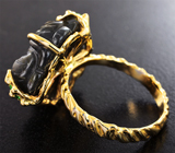 Золотое кольцо с резным лабрадоритом 15,64 карата и цаворитами Золото