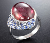 Серебряное кольцо с рубеллитом турмалином 11,94 карата и синими сапфирами