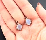 Нежные серебряные серьги с халцедоном