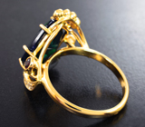 Золотое кольцо с черным опалом редкой огранки, сапфирами, цаворитами и бриллиантами Золото