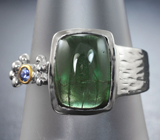 Серебряное кольцо с зеленым турмалином 3,93 карата и васильковым сапфиром Серебро 925