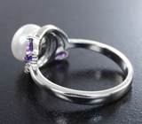 Чудесное серебряное кольцо с жемчужиной и аметистами 