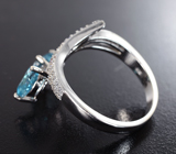 Романтичное серебряное кольцо с голубыми топазами  Серебро 925