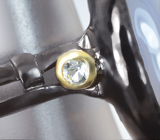 Серебряное кольцо с халцедоном и бесцветными топазами Серебро 925