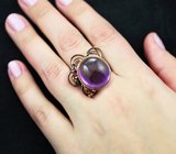 Серебряное кольцо со сливовым аметистом и родолитами
