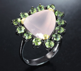 Серебряное кольцо с розовым кварцем 10+ карат и перидотами Серебро 925