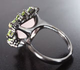 Серебряное кольцо с розовым кварцем 10+ карат и перидотами Серебро 925