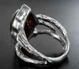 Серебряное кольцо c кристаллическим черным опалом 7,3 карата и цаворитами Серебро 925
