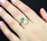 Элегантное серебряное кольцо с жемчужиной, хризопразом, зелеными сапфирами