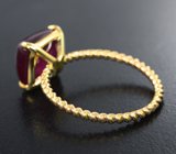 Золотое кольцо с рубином 6,77 карата