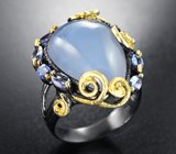 Серебряное кольцо с халцедоном 21,08 карата и танзанитами