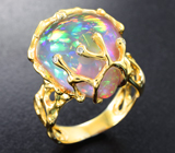 Золотое кольцо с крупным ярким эфиопским опалом 11,3 карата и бриллиантами Золото