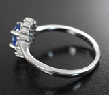 Симпатичное серебряное кольцо с кианитом