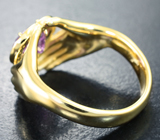 Кольцо с пурпурным сапфиром редкой огранки 1,48 карата и бриллиантами