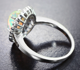 Серебряное кольцо с эфиопским опалом, бесцветными топазами и синими сапфирами брилиантовой огранки Серебро 925