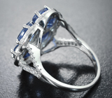 Яркое серебряное кольцо с васильковыми кианитами