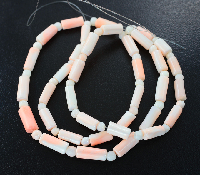 Натуральные solid кораллы на нити 47,15 карата