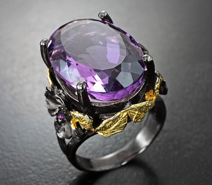 Серебряное кольцо с аметистами 16 карат