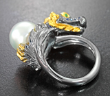Серебряное кольцо «Дракон» с жемчужиной 12,07 карата, синими сапфирами и цаворитами Серебро 925