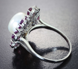 Эффектное серебряное кольцо с жемчужиной и родолитами  Серебро 925