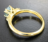 Золотое кольцо с уральским александритом 1,15 карата, гранатами и бриллиантами Золото