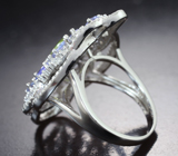 Роскошное крупное серебряное кольцо с перидотом и танзанитами