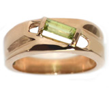Перстень с зеленым сфеном Золото