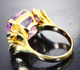 Крупное золотое кольцо с ярко-неоновым кунцитом 11,73 карата и бриллиантами