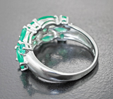 Яркое серебряное кольцо с хризопразом