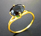 Золотое кольцо с на редкость насыщенным зеленым турмалином 3,42 карата Золото