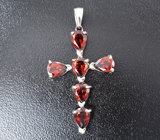 Серебряный кулон-крест с альмандинами гранатами Серебро 925