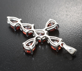 Серебряный кулон-крест с альмандинами гранатами Серебро 925