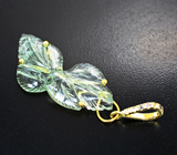 Золотой кулон с ярким резным оливково-зеленым аметистом 18,68 карата и лейкосапфирами Золото